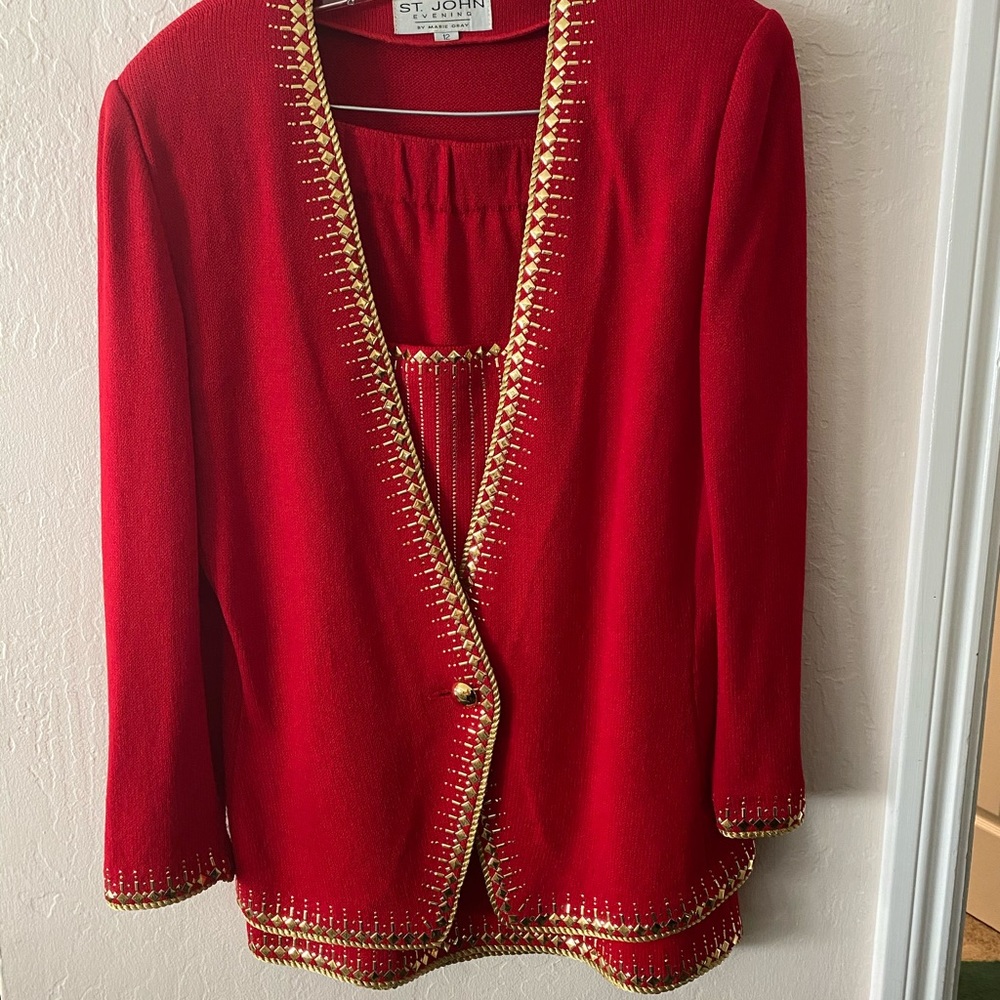 St. John Evening Marie Gray Size 12 Red Suit